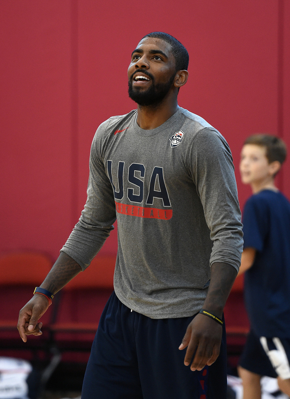 给对手防线 给对手防线